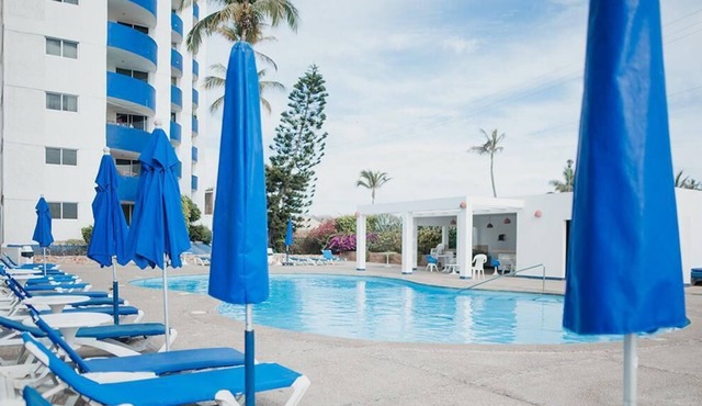 La Marina Beachfront Condo with Salt Water Pool in Mazatlán