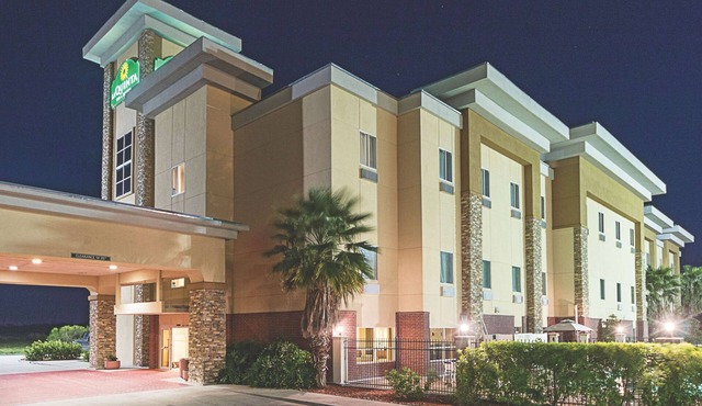 La Quinta Inn & Suites by Wyndham Mathis in Mathis