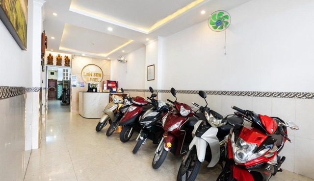 Lam Sơn Hotel