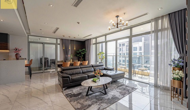 Landmark 81 Magical Tower Apartment