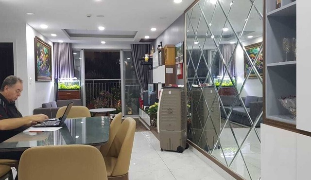 Large, 2 bedrooms modern and comfortable apartment in elegant Phu MyHung