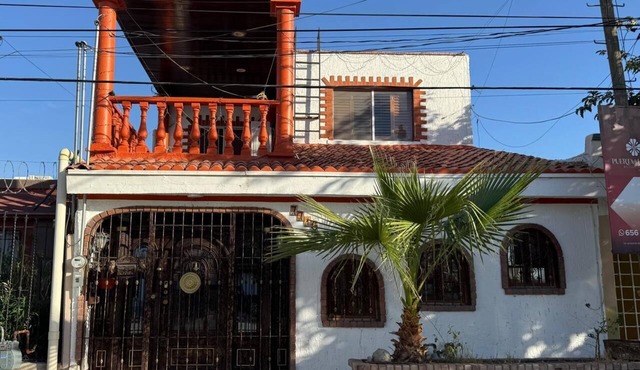 LARGE HOUSE CONSULATE AREA
