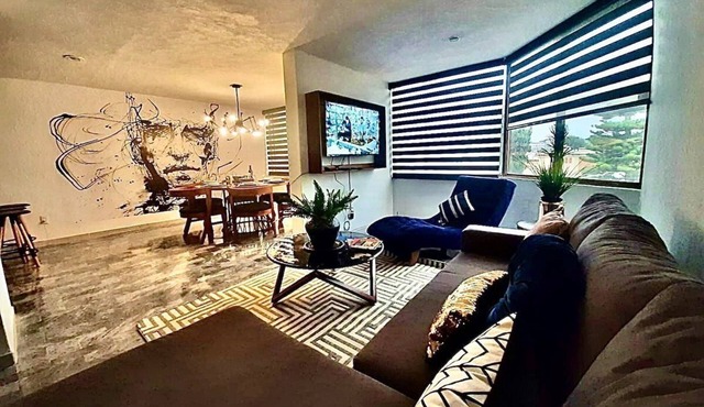 LARGE PH, FULL FLOOR 100% REFURBISHED EXPO AREA