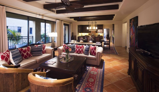 Last Min Booking Disc~Hacienda Beach Club~Swimmable Medano Beach~Can Book as 2BR in Cabo San Lucas