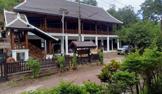 Le Charme Pakbeng Villa
