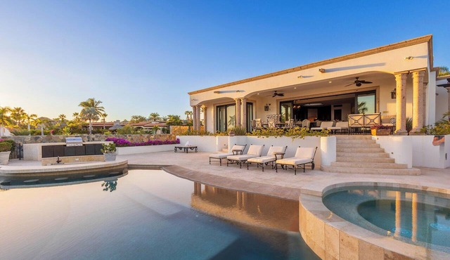 Live the Cabo Dream, Luxurious 5-bedroom Oceanfront Paradise in Cabo San Lucas