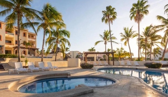 Los Cabos Private 1BR Condo with Pool for Couples
