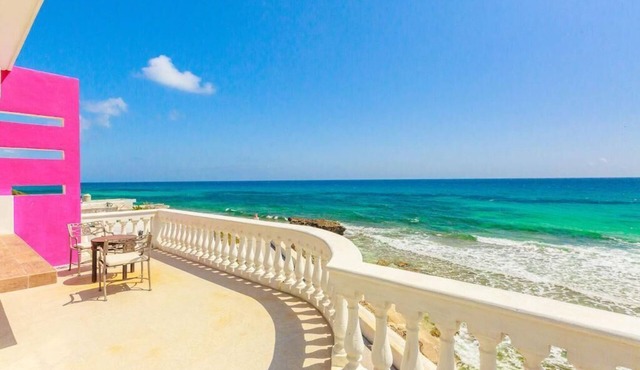 Lovely suite with ocean view balcony