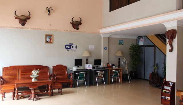 Lucky 2 Guesthouse