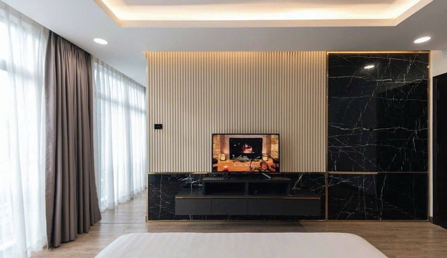 Luxhome Mekong Hotel