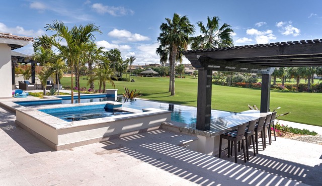 Luxurious home in Diamante Resort with amazing pool, hot tub, space and location