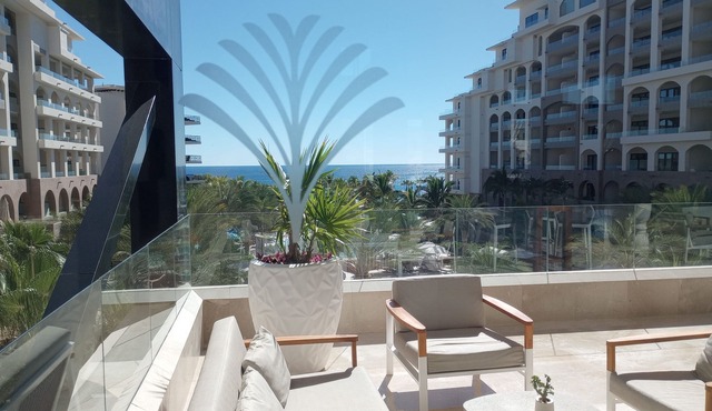 Luxurious Oceanfront 5 STAR Resort Suite at Villa la Valencia with a Lazy River!