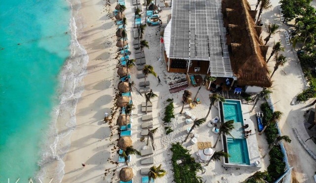 Luxurious Tulum Country Club Terrazas 2-bedroom condominium