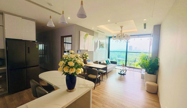 Luxury 3BR Onsen Retreat with Sauna and Swan Lake View