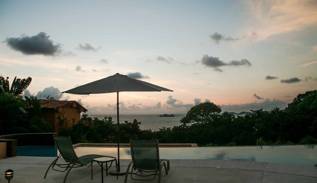 Luxury apartment with beautiful sunset sea views at Ixtapa