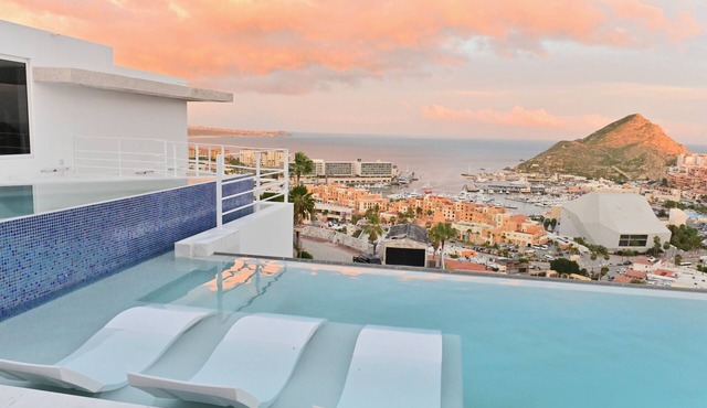 Luxury Cabo Villa Sleeps 28 w/Pool, Hot Tub, Bay/Ocean Views, Near Swim Beach