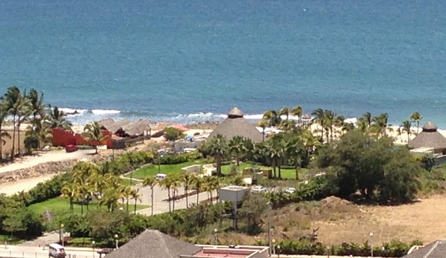 Luxury Condo/best View/Private Beach Club