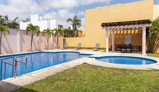 Luxury House 25 for 6-7 p, with Pool Cancun!