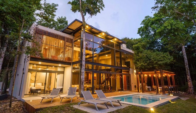 Luxury Jungle Retreat - 4 Bedroom Villa with Private Pool and Cenote - fits 14