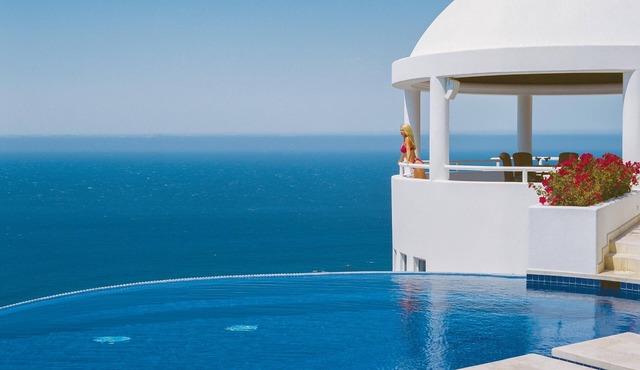Luxury Med-Style Cabo Villa w/Pool, Hot Tub, Firepit, Gym & Pano Ocean Views