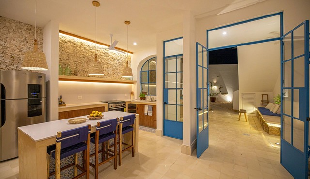 Luxury mediterranean Villa, perfect location