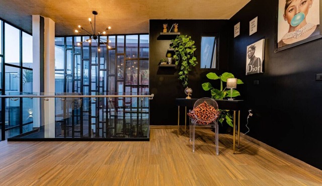 Luxury PH with Rooftop, BBQ, and Stunning Views