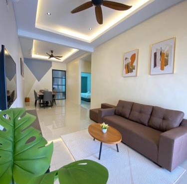LYL HOMESTAY-IPOH 10Pax 4R