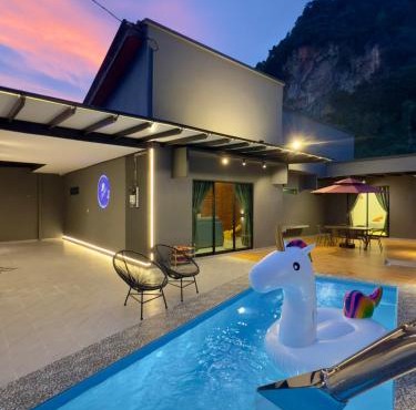 LYL - Tambun Private Pool Homestay