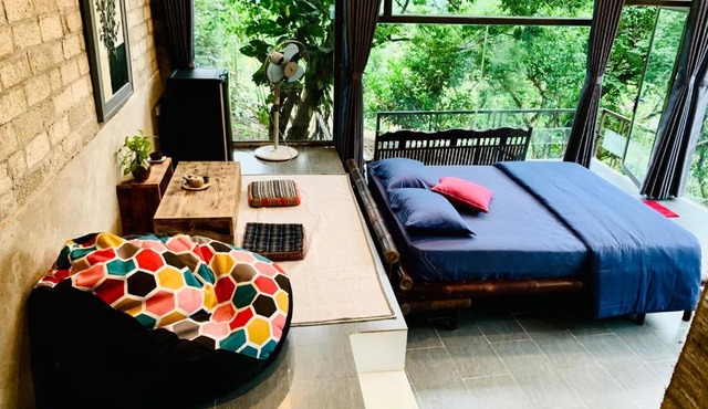 Mường Retreat Hòa Bình Rose room trong Bảo tàng Nghệ thuật