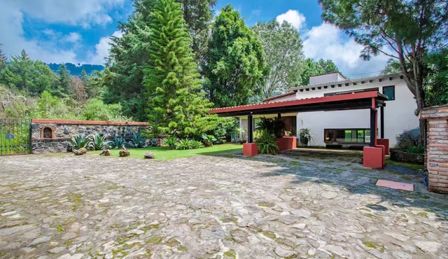 Malinalco Covered Terrace Grill Jacuzzi in Amola
