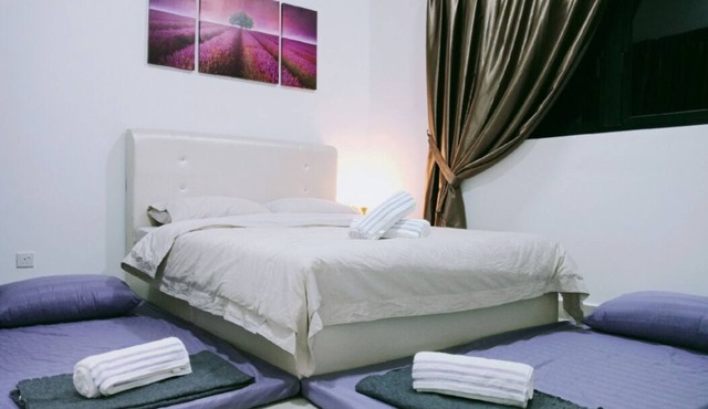 Meridin Medini home FREE WIFI 3 mins to Legoland