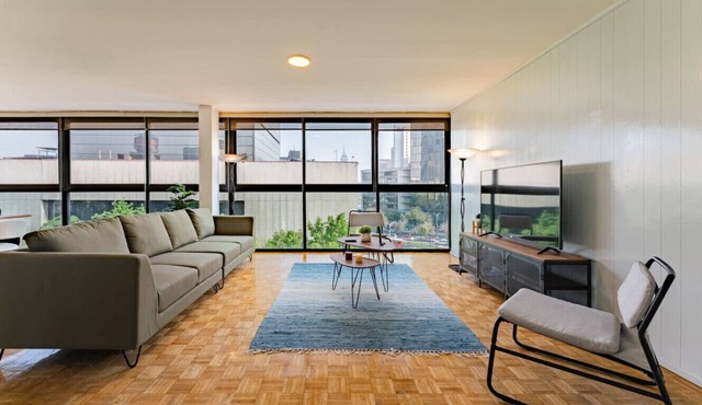 Mid-Century Charm in the Heart of the City