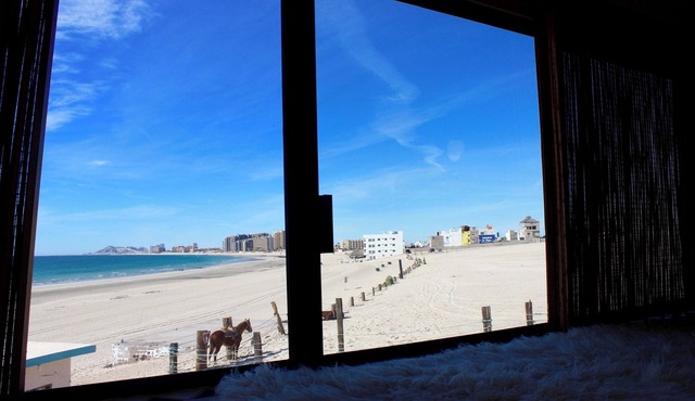 Mid-century Ocean View Apartment in Puerto Peñasco