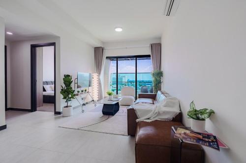 Minimal Luxury Apartment District 4