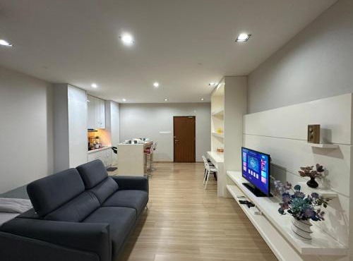 Minimalist Cozy Studio 118Island Plaza