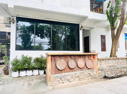 Miss Hong House
