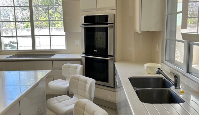 Modern and Spacious room with balcony