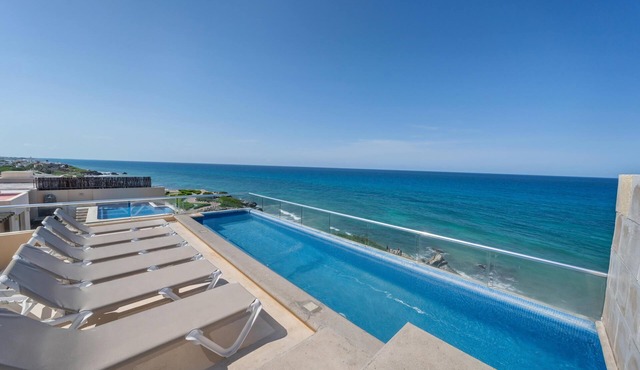 Modern + Private. 3 BR PH w/Ocean View