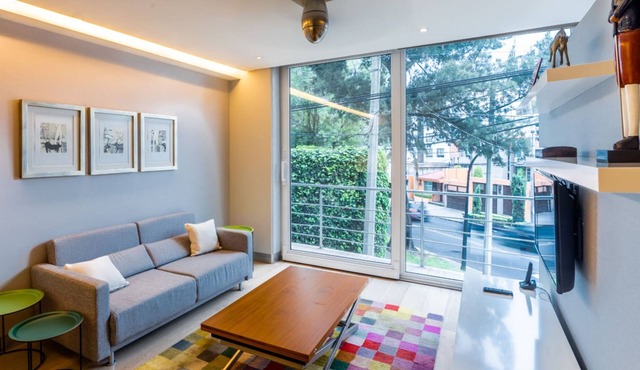 Modern&Spacious Apt. l Terrace l Perfect Location