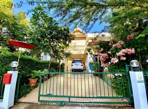 Modern Thai Style Garden Home