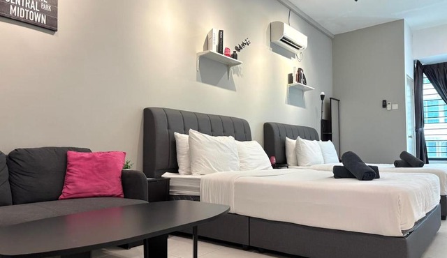 Mount Austin #Akademik #BigStudio 1-2Pax #Smart TV