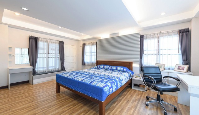 Mountain view apartment with kitchen & Bathtub near Nimman
