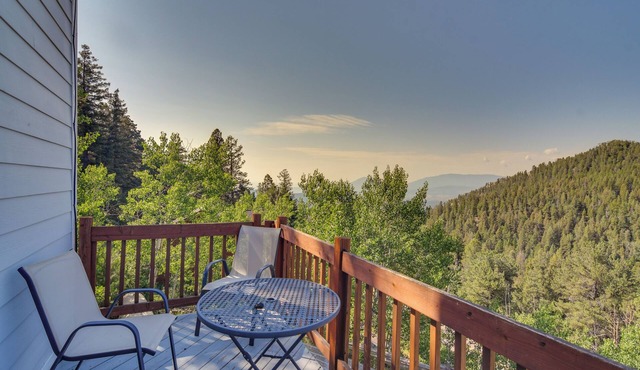 Mountain-View Conifer Gem Near Hiking & Fishing in Conifer