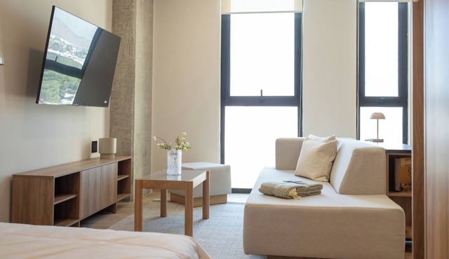 Mr W | 1BR New Tower Margot