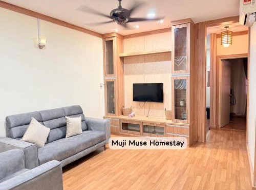 Muji Muse Homestay, 3 AIRCOND ROOMS