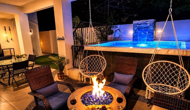 Relaxing wine Country Retreat w/Jacuzzi + Firepit