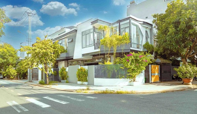 Mykhe Beach 10 minutes Free pick-up Breakfast service BBQ Private pool villa