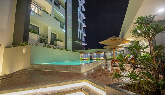 Nalada Hotel