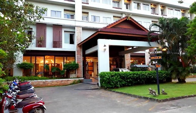 Nana Buri Hotel