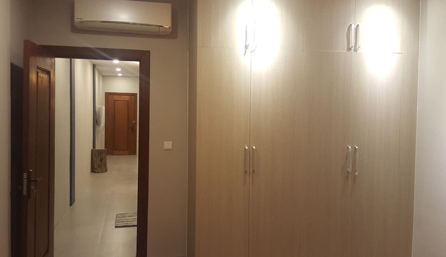 Near Royal Palace-GardenView Apt W Rooftop & Jacuzzi
